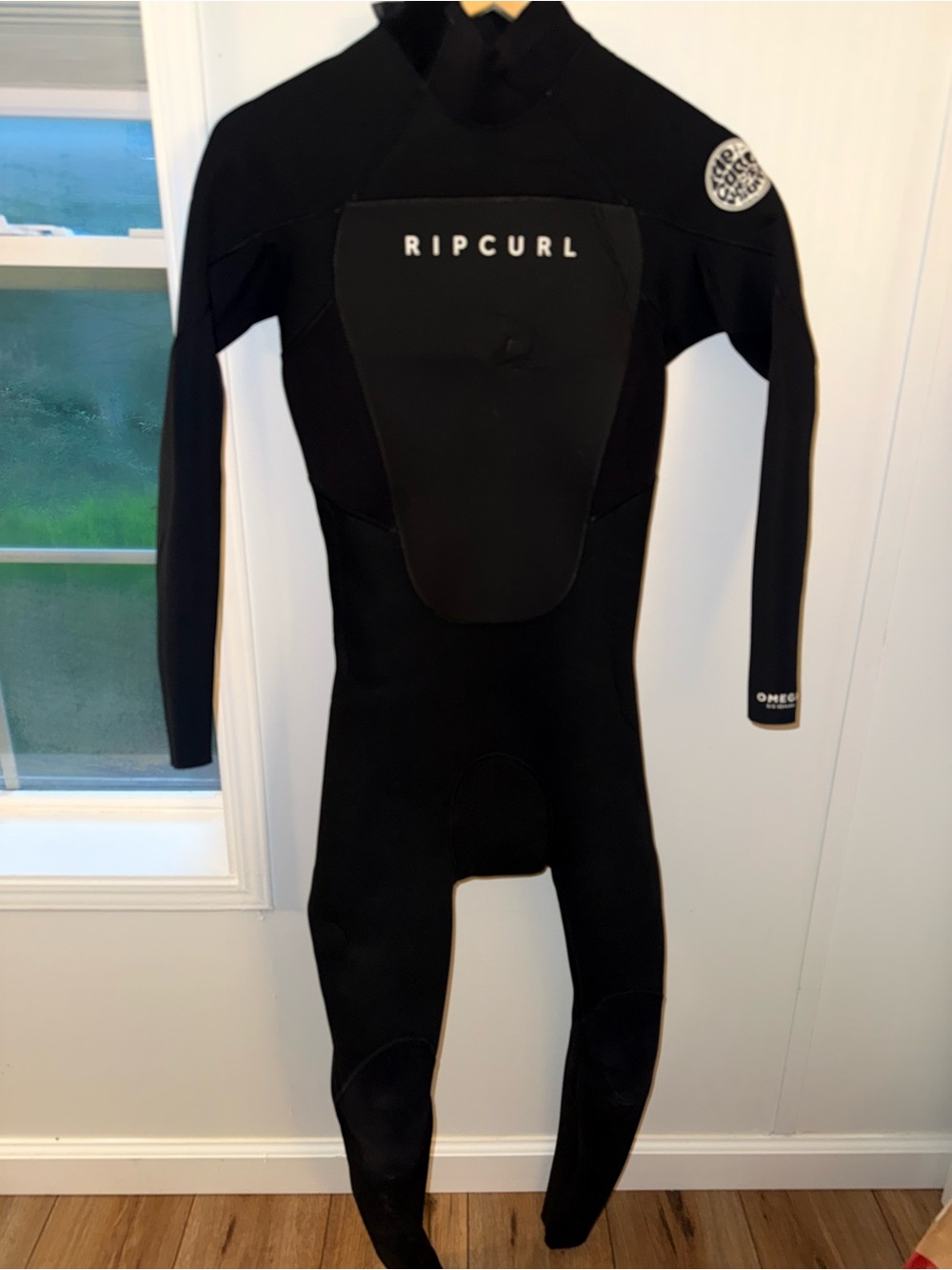 Rip curl Men’s XS Black Full-Body Swim Suit Rashguard